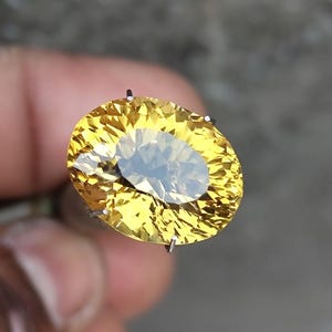 Oval Faceted Cut Yellow Quartz – Natural Golden Quartz Gemstone