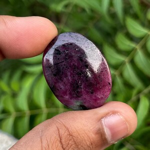 Rubin i Zoisit Oval Cabochon | Djupröd & Grön Matrix Ädelsten