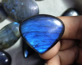 Cabochon di labradorite per la creazione di gioielli