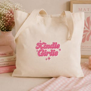 Kindle Girlie Broderidesign | Booktok Coquette Maskinbroderifil bild 5