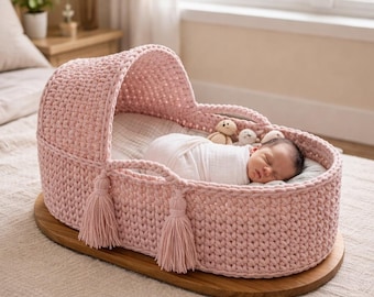 Schema all'uncinetto per cestino di Mosè fai da te in PDF / Cestino per neonati spesso per principianti con cappuccio / Cestino fatto a mano con base in legno e filato spesso
