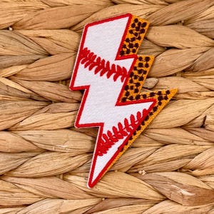 Softbal Lightning Bolt Patch – luipaardprint, baseballsteek appliqué