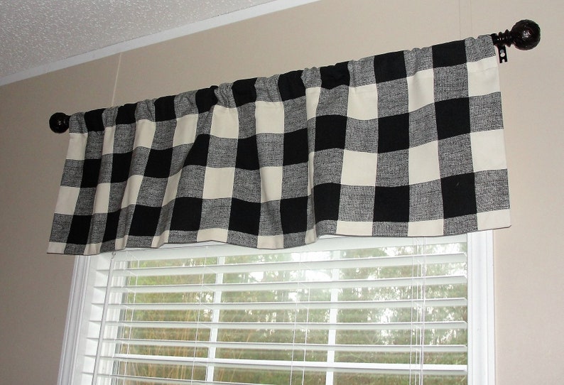 READY to SHIP Premier Prints Quatrefoil Fynn Timberwolf Red Scalloped Valance 52 wide x 16 long Lined Red and White