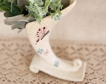 Jarrón Cornucopia Hull B2 1956 / Mariposas Rosas y Azules / Cerámica Vintage de EE. UU.