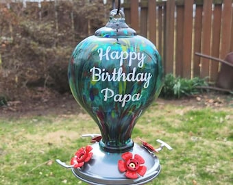 Comedero para colibríes de vidrio soplado a mano: Regalo de cumpleaños personalizado