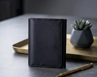 Cartera plegable de cuero genuino hecha a mano para hombre – Cartera delgada, vintage y minimalista – Tarjetero RFID – Regalo ideal para el día a día.