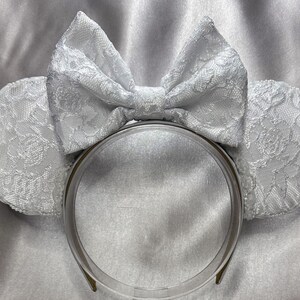 Bride Mouse Ears, Wedding Mouse Ears, Bride Minnie Mouse Ears, Bridal Minnie Ears, Bride Ears, Minnie Mouse Ears, Wedding Minnie Mouse Ears