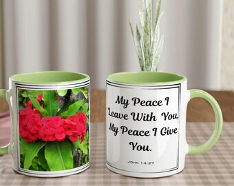 Keramiktasse mit roter Blume und Friedensbotschaft | Spülmaschinen- und mikrowellengeeignetes Geschenk