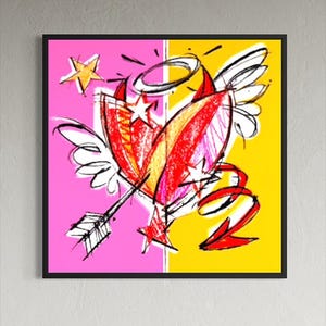 Puede incluir: Obra de arte enmarcada con un corazón atravesado por una flecha, alas y un halo. El corazón es rojo y amarillo, sobre un fondo rosa y amarillo. Estrellas y un número 2 rojo completan el diseño.