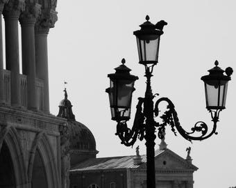Set di fotografie di Venezia in bianco e nero – Stampe silenziose di paesaggi urbani di tre
