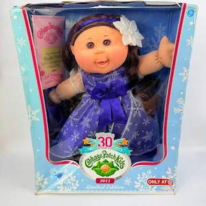 Cabbage Patch Kids Vintage Kids 30-årsdag Begränsad upplaga 14" docka i ask