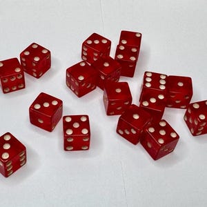 VINTAGE rote Bakelit Katalin Mah Jongg WÜRFEL 8 Puppe. jedes