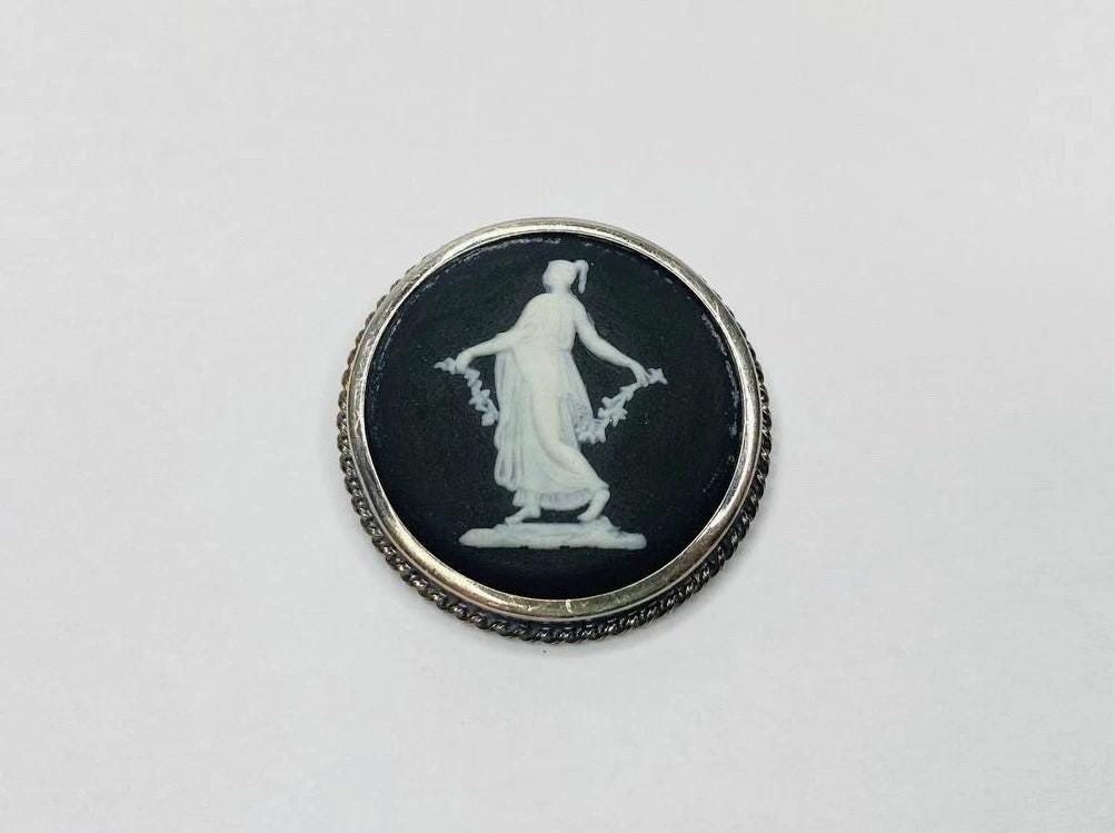 WEDGWOOD CAMEO BROOCH pendant black basalt sterling silver 1" 1975