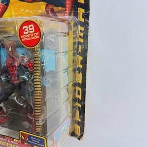 RARE TOYBIZ Spider-Man 2 The Movie (2004) Spin and Kick Spider-Man Action Figure image 4