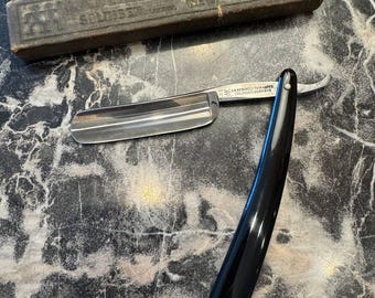 Vintage # 81 J.A. Henckels Black Handle Straight Razor Mint Solingen w/ Case