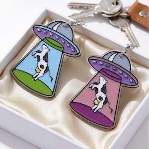 UFO Alien Abduction Keychain, Funny Cow Keyring, Sci-Fi Nerd Gift, Quirky Backpack Charm, Flying Saucer Tag, Paranormal Space Lover Gift
