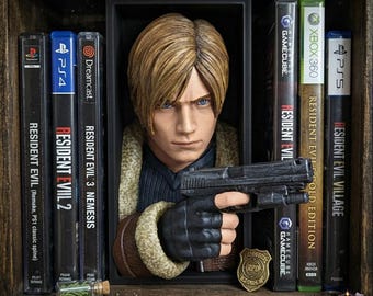 Rincón de lectura Leon Kennedy / Inserto para estantería de Resident Evil / Decoración para videojuegos pintada a mano (21 cm)