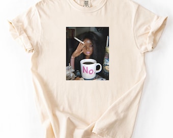 Funny No Mug Doll Shirt, Tired Doll Meme Tee, Sarcastic Coffee Lover Shirt, Funny Y2K T-Shirt, Trendy Meme Graphic Tee, Quirky Funny Shirt