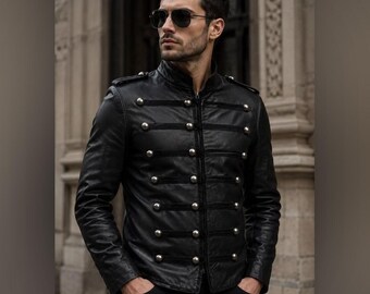 Chaqueta militar de cuero para hombre con tachuelas – Chaqueta motera negra hecha a mano estilo punk.