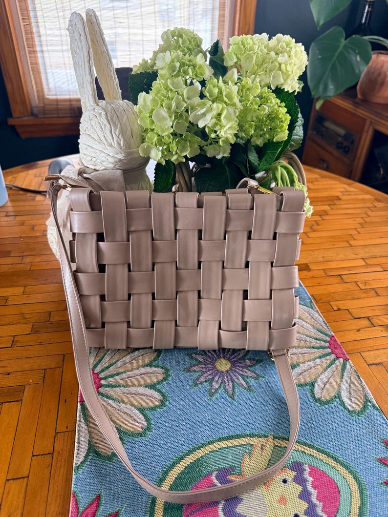 Borsa a tracolla intrecciata beige Anthropologie / Ecopelle immagine 3