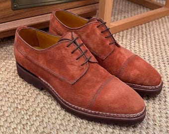 Męskie ręcznie robione skórzane brązowe zamszowe buty wizytowe typu derby z noskiem typu cap toe z podeszwą Goodyear Welt