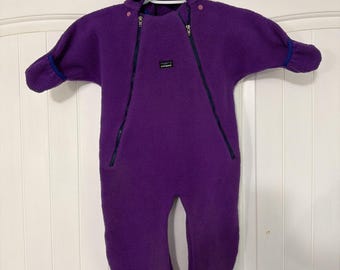 Patagonia Baby 18M Purple Fleece Hooded Bunting One Piece Zip Front Snowsuit