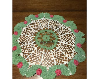Vtg Hand Crochet Doily Red White Green Scalloped Edge Grannycore 15" Christmas
