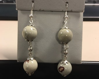Stone dangle earrings