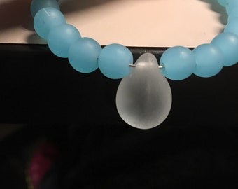 Bracelet goutte bleu givré