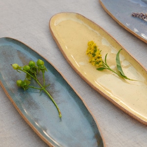 Bandeja ovalada delgada de cerámica