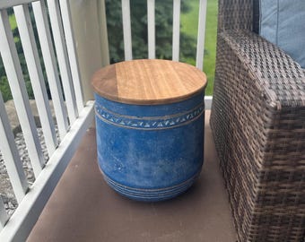 Outdoor storage table/planter polystone resin