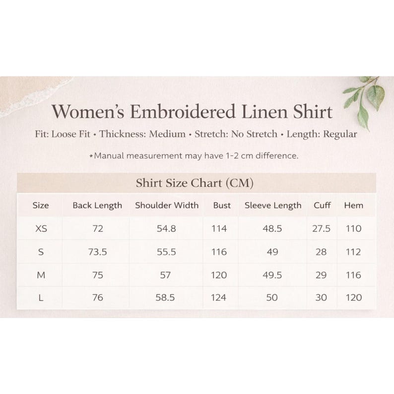 Puede incluir: Imagen de una camisa de lino bordada para mujer con una tabla de tallas en cent&iacute;metros. La tabla incluye medidas de largo de espalda, ancho de hombros, busto, largo de manga, pu&ntilde;o y dobladillo para tallas XS a L.