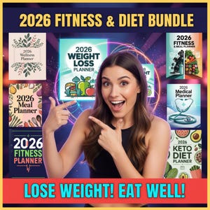 Può includere: Una donna indica una collezione di planner per fitness e dieta del 2026. Il pacchetto include planner per benessere, perdita di peso, pianificazione dei pasti, fitness, medicina e diete chetogeniche. Il testo "LOSE WEIGHT! EAT WELL!" è visualizzato in basso.