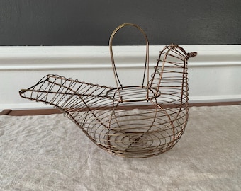 Vintage Wire Hen Egg Basket – Copper Tone Bird Shape, Farmhouse Kitchen Decor