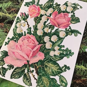 Carte scintillante de style vintage avec des roses roses et du muguet... pour un anniversaire, la fête des mères ou toute autre occasion... extra scintillant !