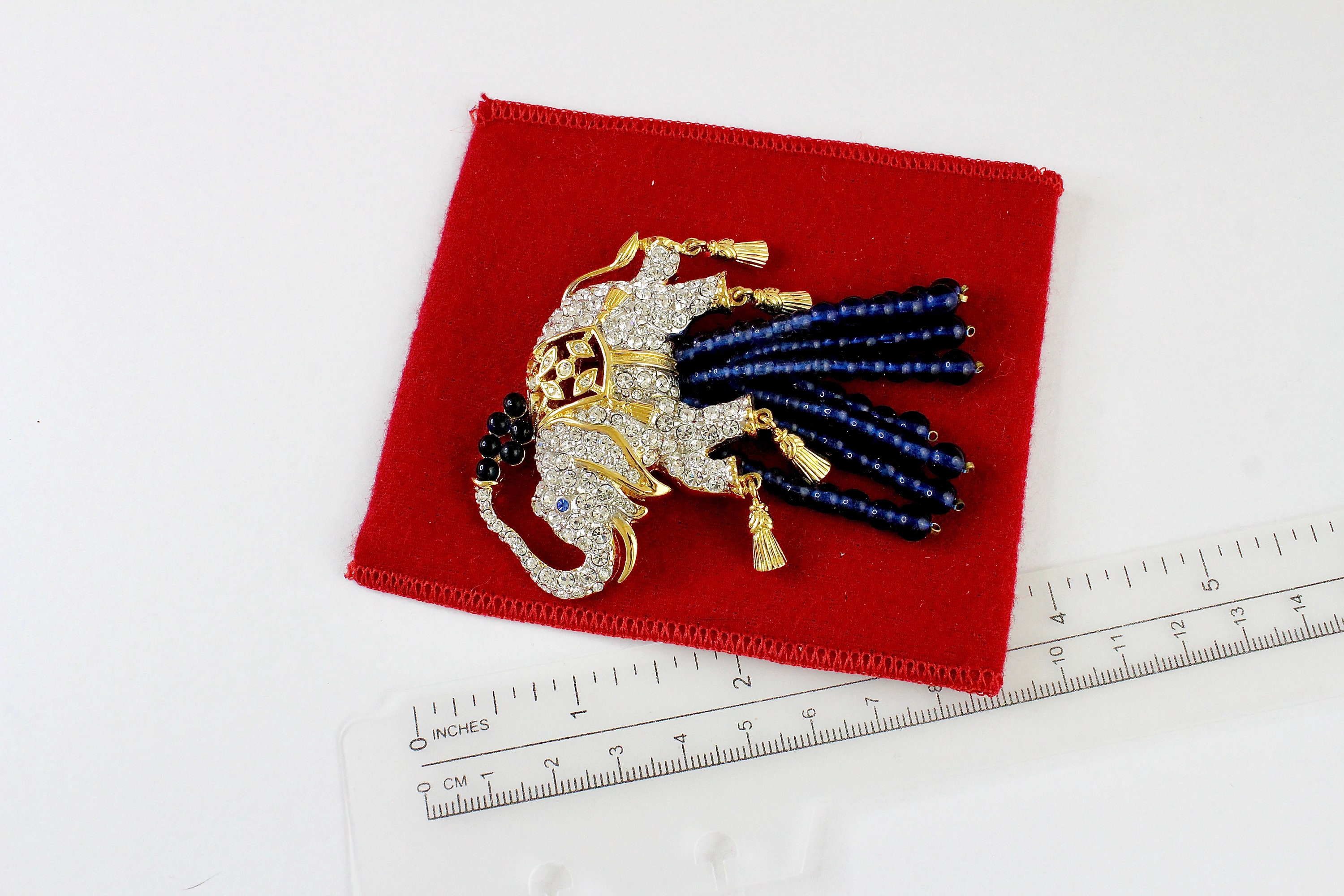 ヴィンテージ エリザベス テイラー フォー エイボン エレファント