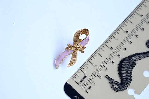 Vintage Signed AVON  "Breast Cancer Awareness" Pi… - image 1