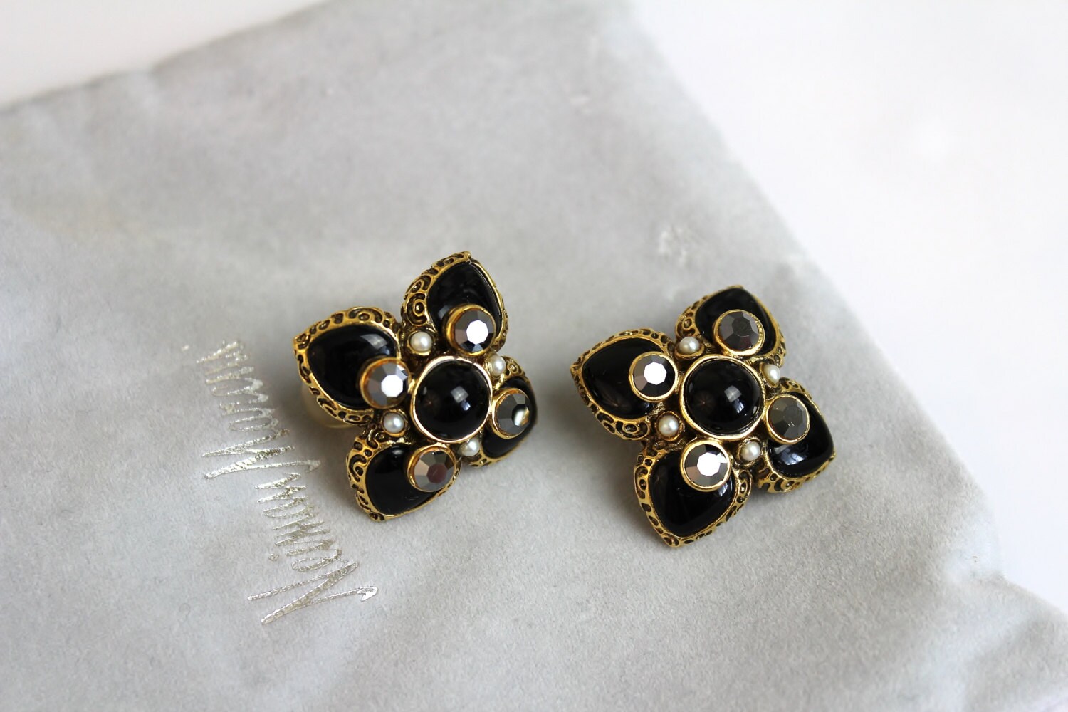 Jose Maria Barrera Black Rhinestones Cross Earrings Clip on 919