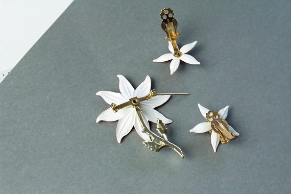 unsigned  pink enamel flower brooch & earrings 19… - image 5