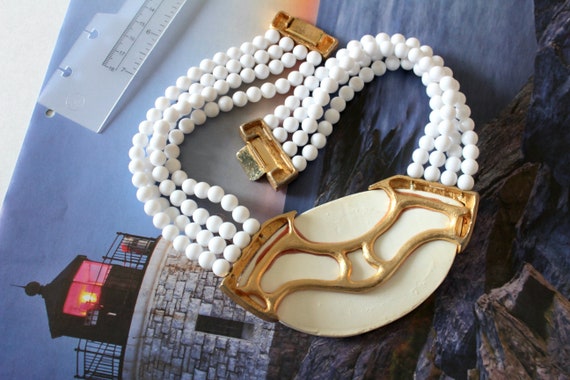 Vintage 1980s Statement Beaded Necklace: Retro Wh… - image 6