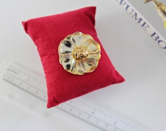 Kenzo - Vintage Lucite Brooch/pendant - Etsy