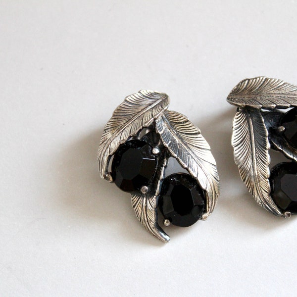 Vintage Elsa Schiaparelli Black  Glass and  silver tone Leaf / Floral Earrings clip on #2857