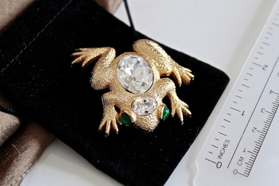 Dior Crystal Frog Brooch: Vintage Figural Pin With Green Cabochons