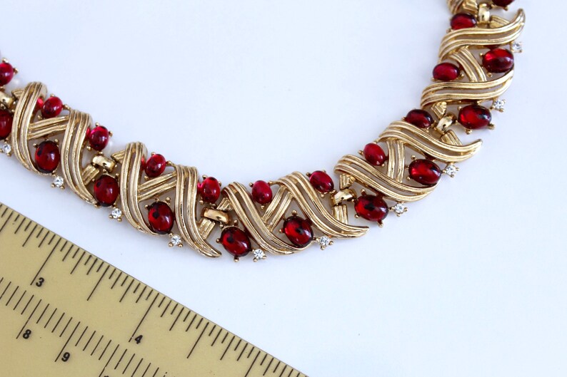 Vintage Trifari Red Lucite gold tone 