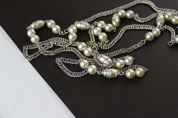 Sarah Coventry extra  long  silver tone necklace … - image 5