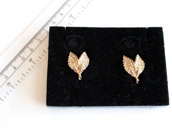 Goldette  goldtone clip-on leaf Earrings Clip on #1161