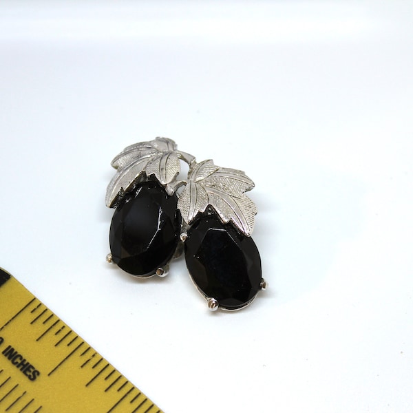 SINGLE EARRING **** Vintage Elsa Schiaparelli Black  Glass and  silver tone Leaf / Floral Earring clip on #