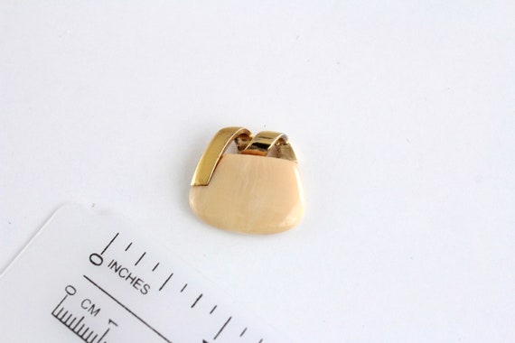 Vintage Crown Trifari Cream lucite small  pendant… - image 7