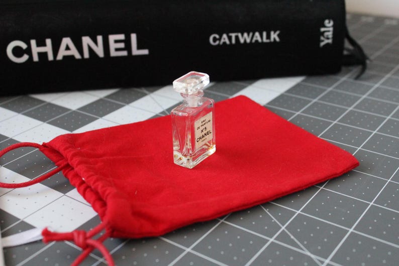 Vintage Tiny EMPTY Chanel Perfume Bottle 1/3oz Bottle, Original Chanel No 5 Bottle 1 3/4" Tall image 9