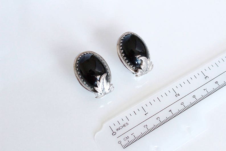 Signed WHITING /& DAVIS silver Tone Black Glass Leaf Earrings Clip on #245